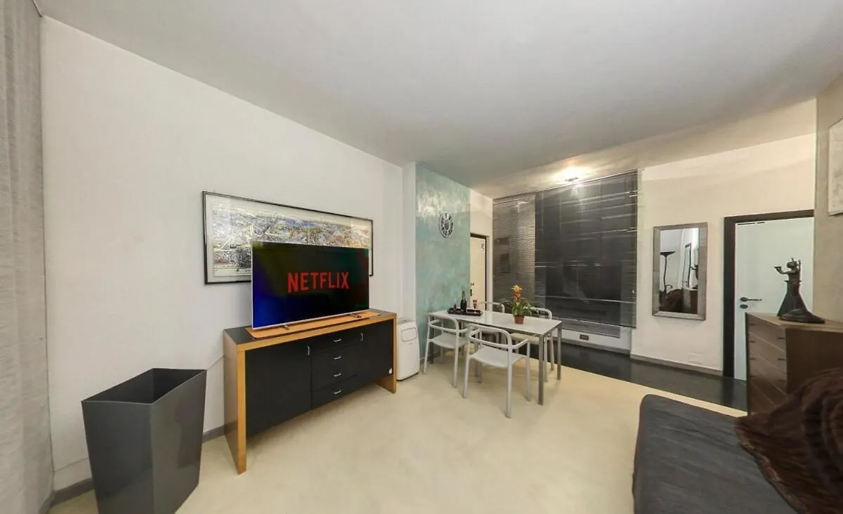 Milano Appartamento Vista Naviglio Apartament